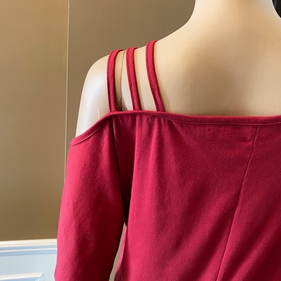 Last One! Price Drop! Red Off the Shoulder Top - Picture 6 of 7